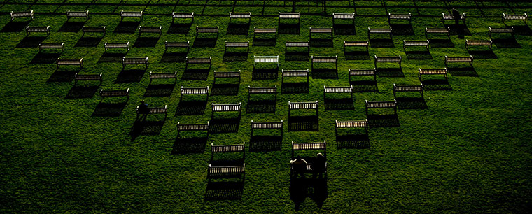 24 hours in pictures: Newbury Races