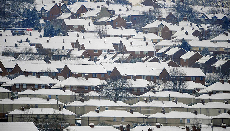 winter weather: Roofs are covered in snow in Newcastle