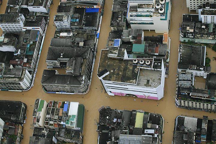 24hours in pics: Heavy rains from the tropical depression caused flood in Hat Yai