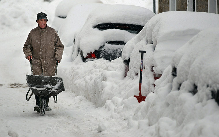 More Snow hits the UK: Severe Weather Conditions Continues To Disrupt The Whole Of The UK