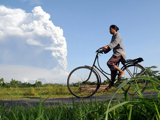 Mount Merapi Update: A cloud of ash from the Mount Merapi vol