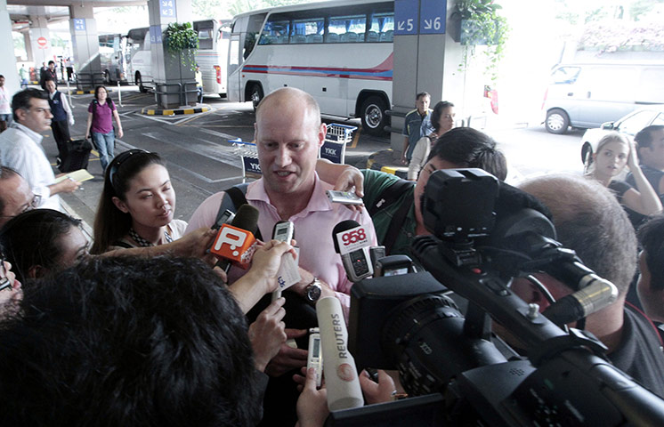 Qantas engine failed: Qantas Airways 380 passenger plane flight emergency landing in Singapore