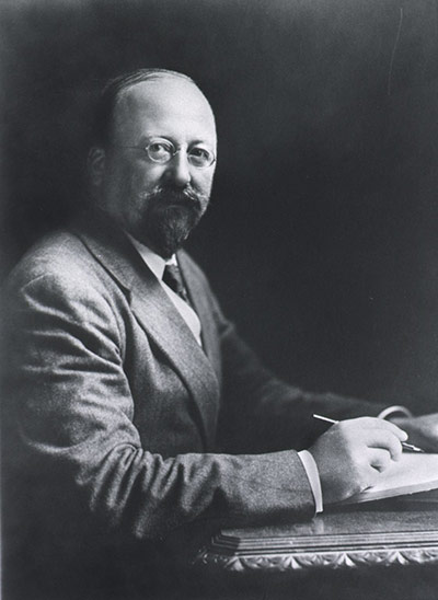 Hard scientists: sir henry head