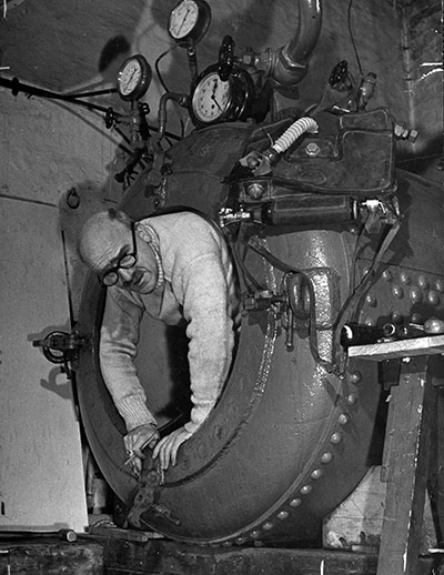 Hard scientists: J. B. S. Haldane