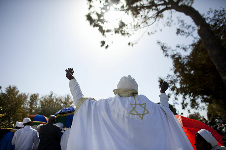 dating jewish man. 24 Hours: A Jewish man takes part in a ceremony during Sigd Festival in 