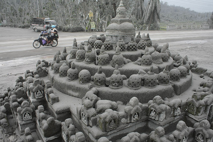 Mount Merapi Volcano: Mount Merapi Volcano