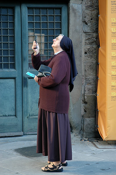 In pictures: Religion: nun
