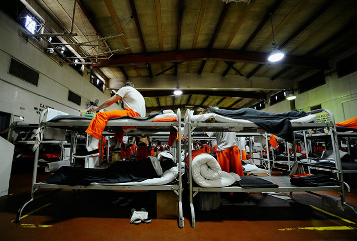 24 Hours in Pictures: Supreme Court To rule on California's overcrowded prisons