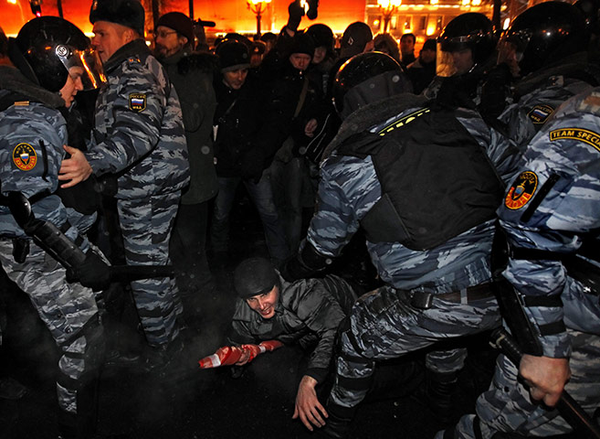 24 hours: Moscow, Russia: Opposition supporters feel the full force of riot police