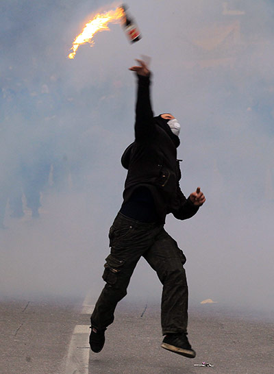 Riots in Athens: Protest against new austerity measures in Greece