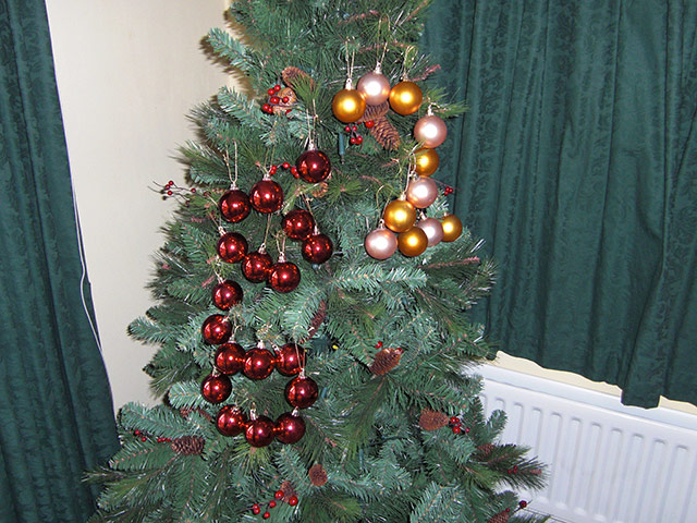 G2 calendar runners up: Christmas tree