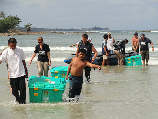 Shelterbox: Aid for Mentawai Island