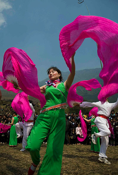 Guardian Camera Club: A review of Darren Wilch's Portfolio