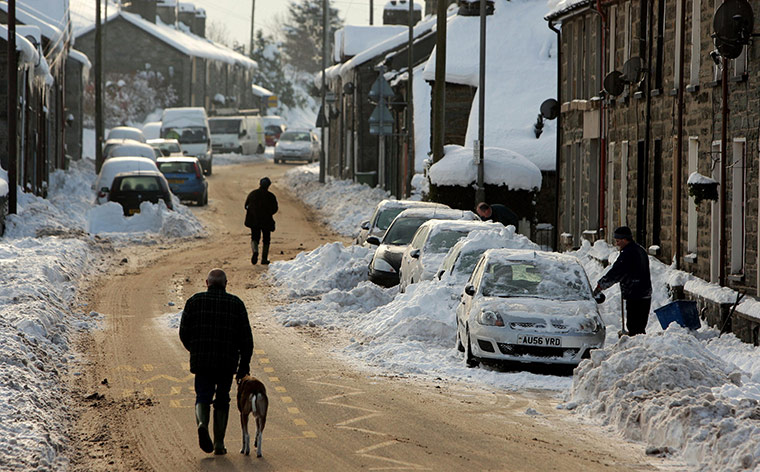 snow continues in uk: Blaenau Ffestiniog