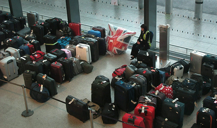 Travel Chaos: Snow Causes Continuing Travel Disruption