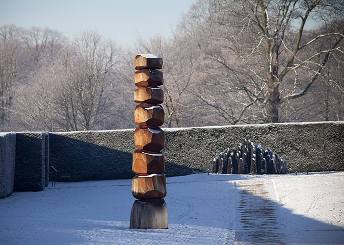 Yorkshire Sculpture Park: Red Column and Black Dome by David Nash at the Yorkshire Sculpture Park