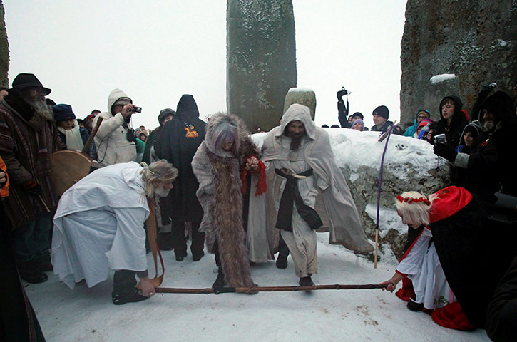 Winter Solstice: Druids conduct a sunrise service at stonehenge