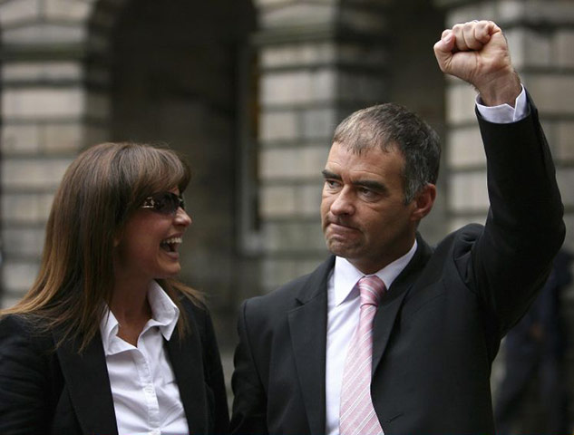 Tommy Sheridan: 2006: Tommy Sheridan and his wife Gail appear from Court of Session