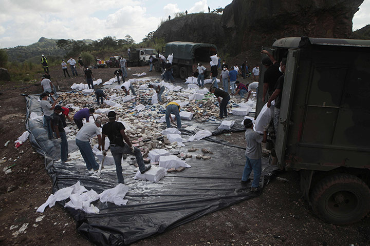 24 hours in pictures: illegal drugs destroyed in Panama City