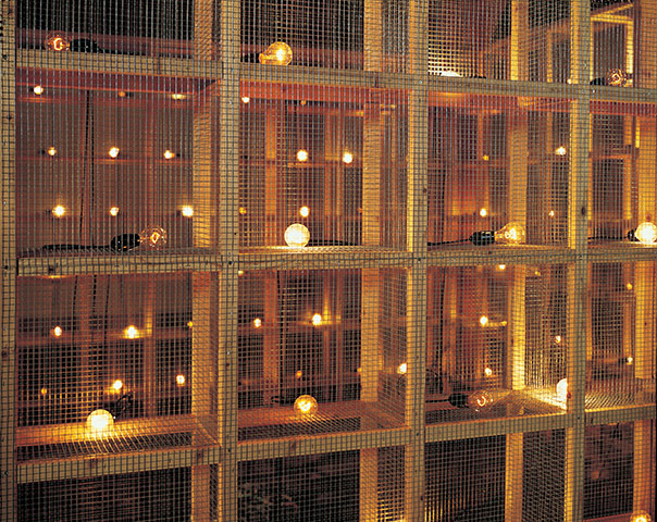 exhibitionistgallery0101: Keeping It Real