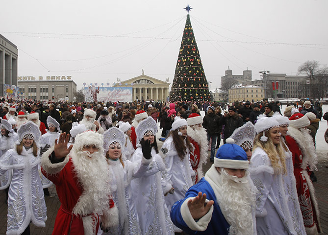 24 hours in pictures: Christmas in Minsk
