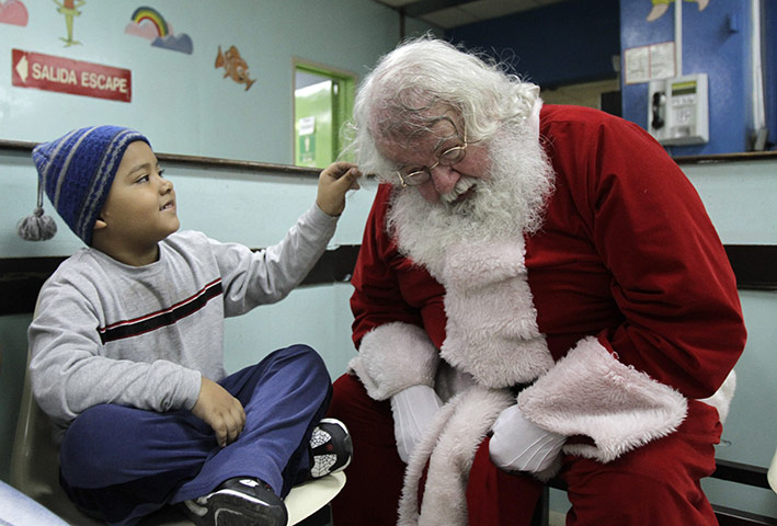 Christmas Day : Christmas Day Around the World