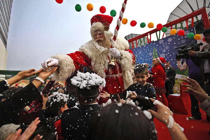Christmas Day : Christmas Day Around the World
