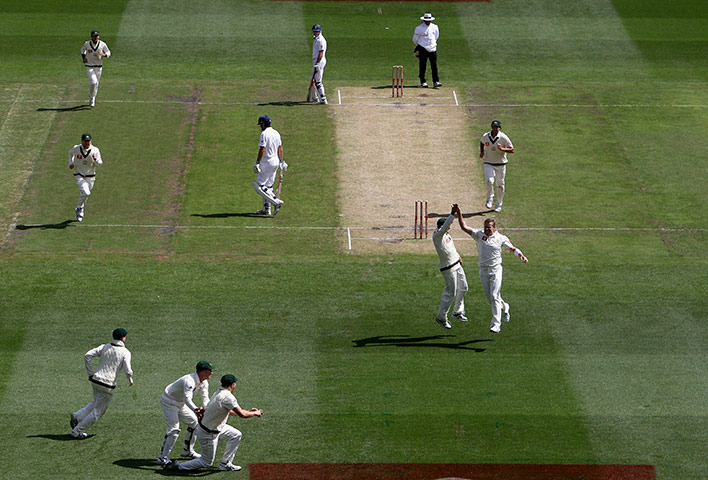 4th Ashes Test Day 2: Cook wicket