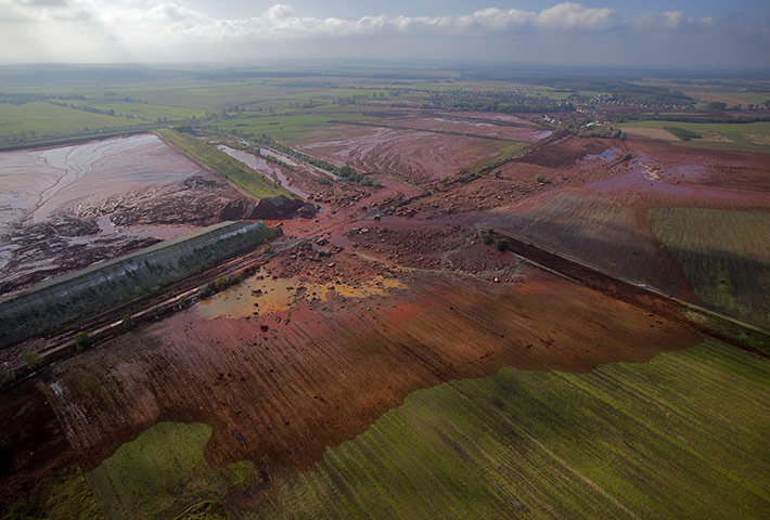 2010 year in environment2: red mud of an alumina factory