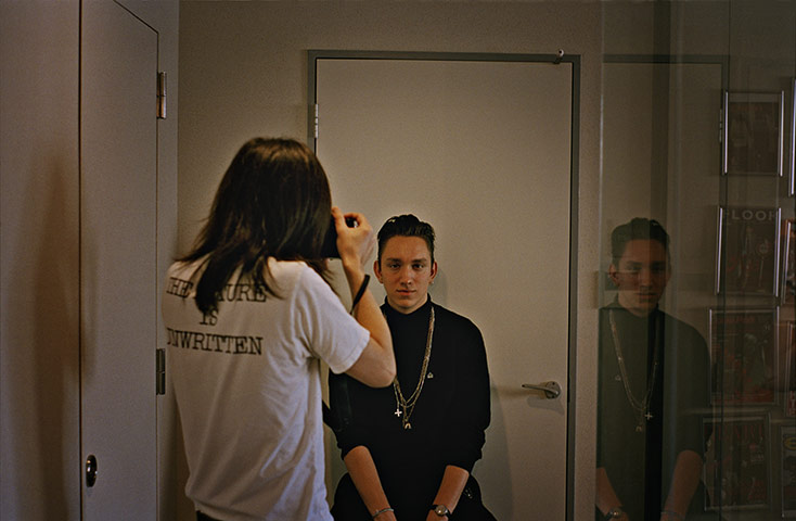 The xx: Oliver poses for the Japanese press in Tokyo