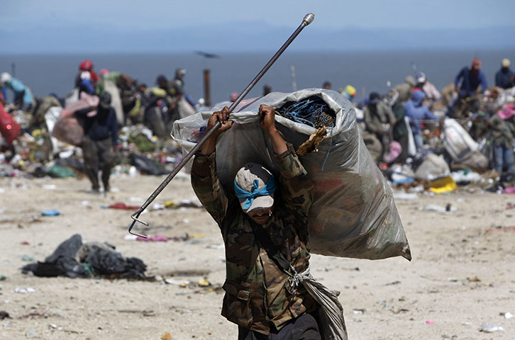 Week in wildlife: Wastepickers at landfill in Managua, Nicaragua