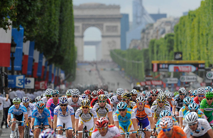 pictures of the year: Tour de France 2010 final stage