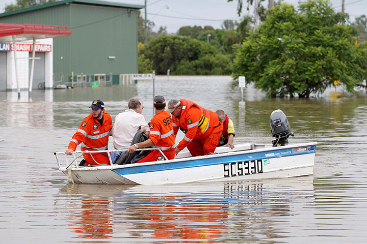 Queensland Flooding: State Emergency Service workers rescue residents of Chinchilla