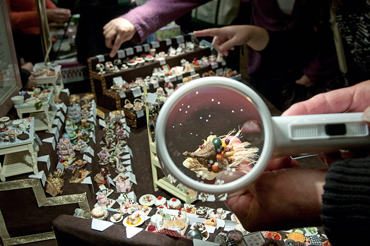 Dollhouse festival: Kensington Dollhouse Festival 2010