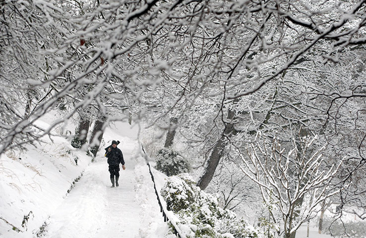 Snow and frost: Winter weather Dec 6th