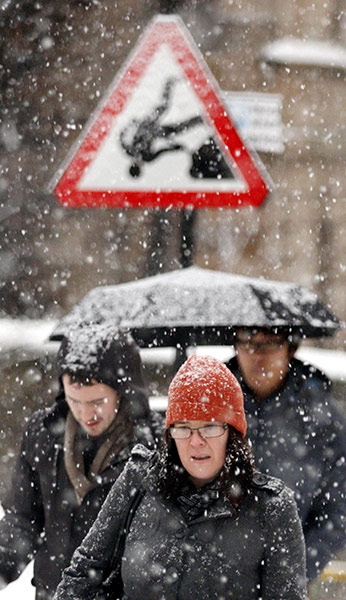 Snow and frost: Winter weather Dec 6th