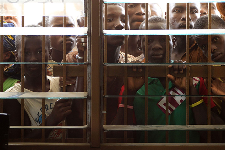 Ivory Coast: Local residents and opposition party supporters