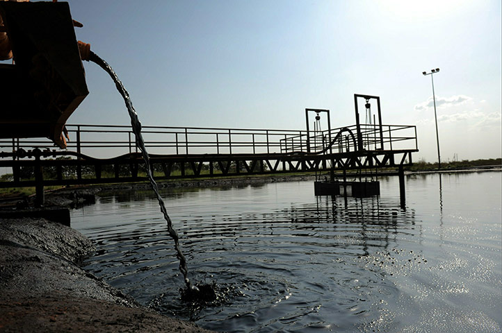 ROBERTO SCHMIDT 2: from the agencies in Sudan 