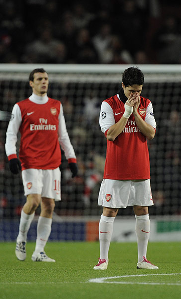 Arsenal v Partizan: Nasri prays at kick-off