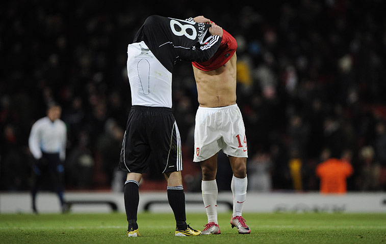 Arsenal Champions League: Theo Walcott swaps shirts with his marker Lazevski