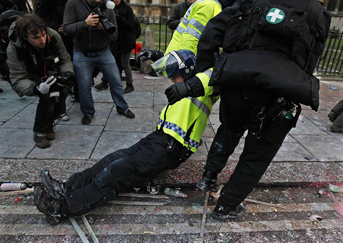 Student finance Demo: Students demonstrate against rise in tuition fees