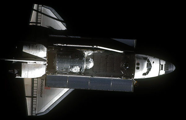 space shuttle endeavour: The space shuttle Endeavour