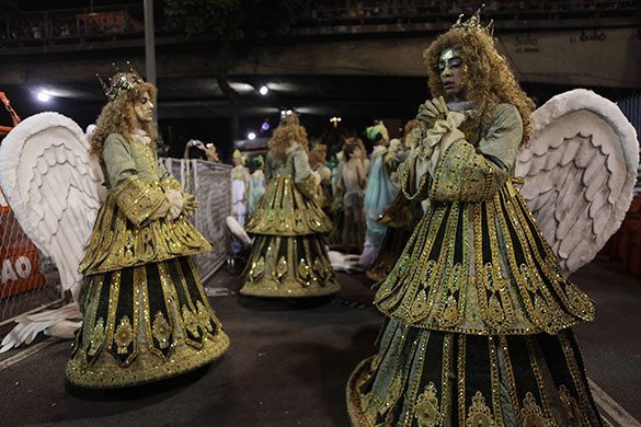 24 hours in pictures: Rio de Janeiro, Brazil: Members of the Mocidade samba schoo