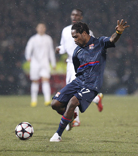 Tuesday Champions League: Jean ll Makoun scores the only goal of the game