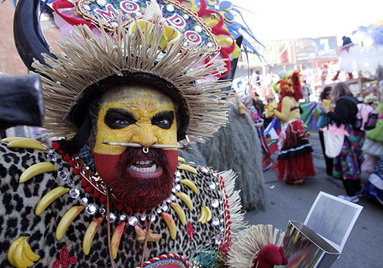 24 hours in pictures: new orleans mardi gras 