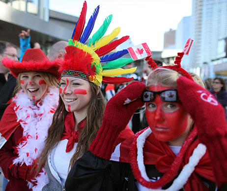 Winter Olympics day 6: Canada supporters enjoy the sunshine on another unseasonably sunny day