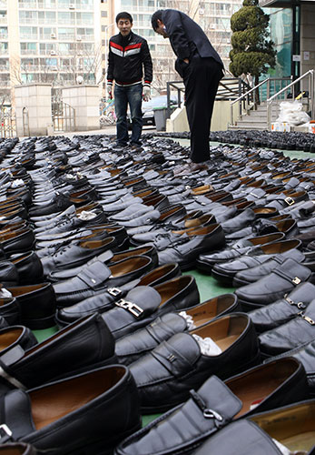 korean shoe thief: About 1,200 pairs of shoes stolen by a South Korean man
