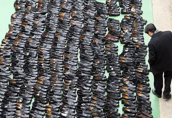 korean shoe thief: About 1,200 pairs of shoes stolen by a South Korean man
