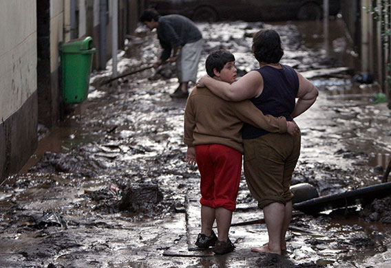 madeira: Madeira floods kill at least 42