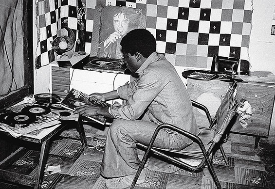 Malick Sidibé Gallery: Disc Jockey, 1975